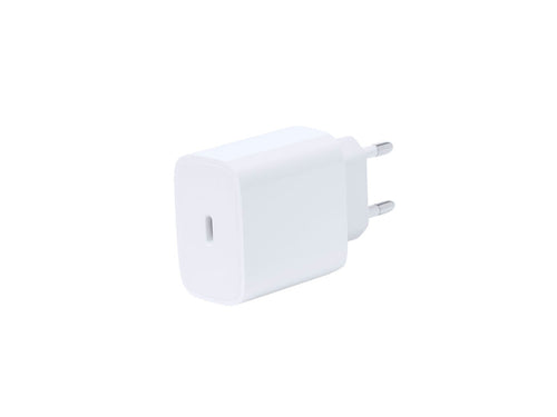 Type C wall charger with fast charging, made of resistant ABS - Morelo Personalised