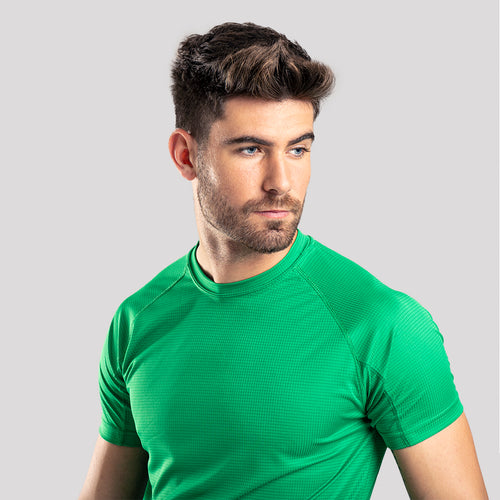 Technical t-shirt for adult in dynamic material, highly breathable and made of 100% polyester fabric of 135g/m2 Personalised