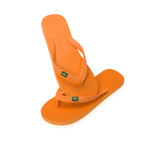 Pair of flip-flops with soles in resistant EVA and PVC straps in matching color with the Brazilian flag - Brasileira Personalised